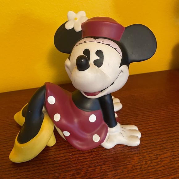 Disney Minnie Mouse Ceramic Piggy Bank. - Picture 1 of 4